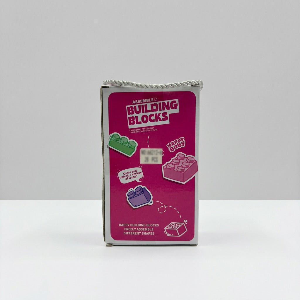 Back panel of the box with building-block icons and a small, out-of-focus piece-count sticker